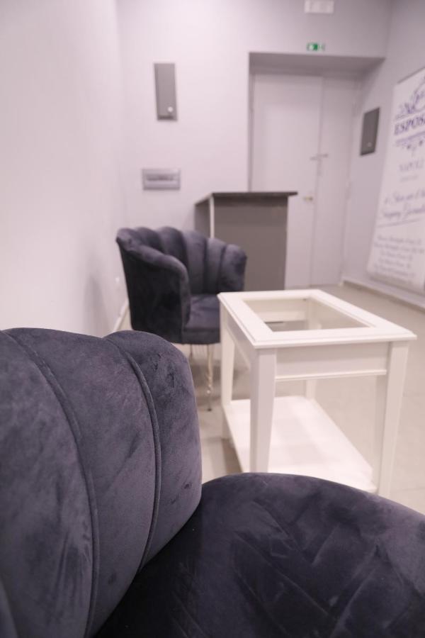 Residenza Esposito Economy Rooms 那不勒斯 外观 照片