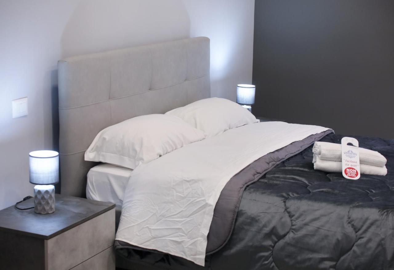 Residenza Esposito Economy Rooms 那不勒斯 外观 照片