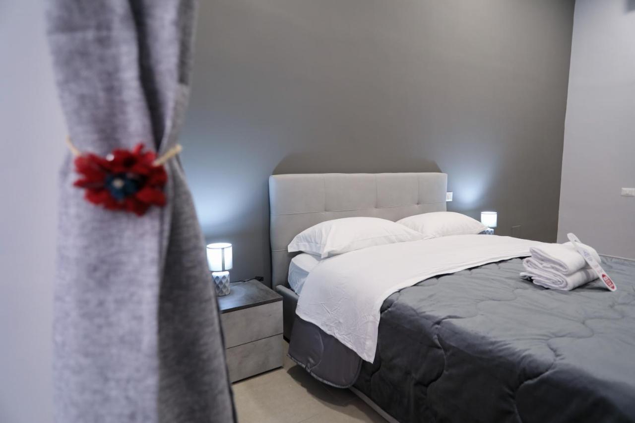 Residenza Esposito Economy Rooms 那不勒斯 外观 照片