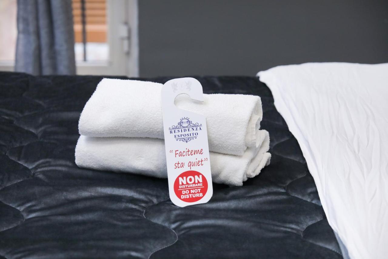 Residenza Esposito Economy Rooms 那不勒斯 外观 照片