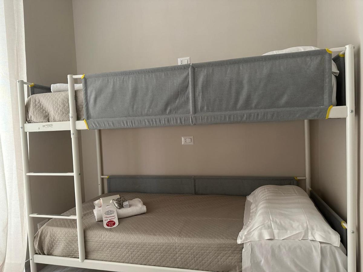 Residenza Esposito Economy Rooms 那不勒斯 外观 照片