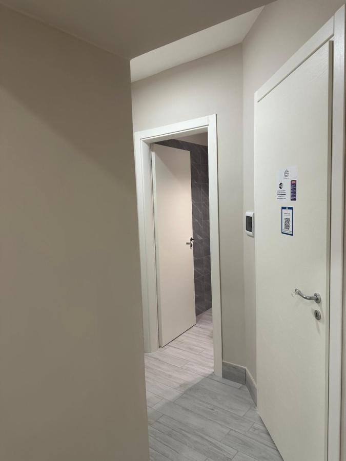 Residenza Esposito Economy Rooms 那不勒斯 外观 照片